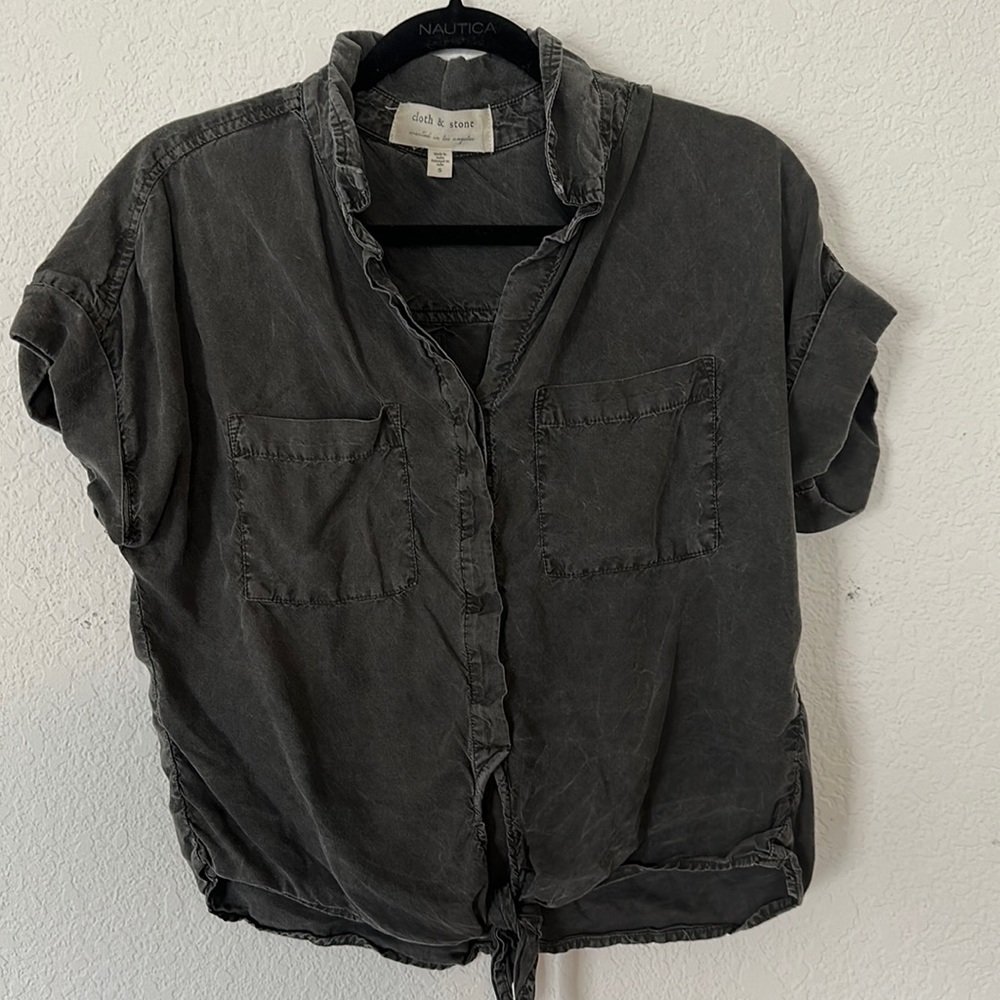 Cloth & stone button up shirt